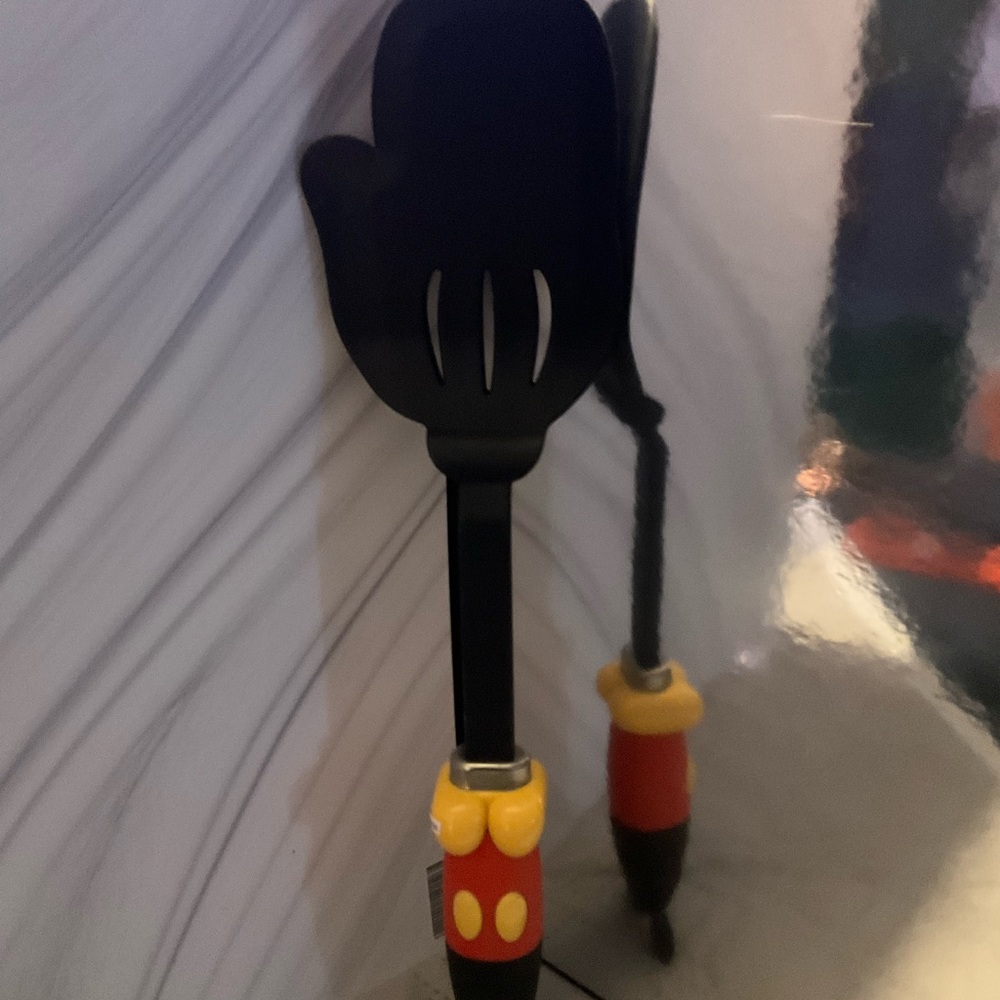 Mickey Mouse Hand Spatula